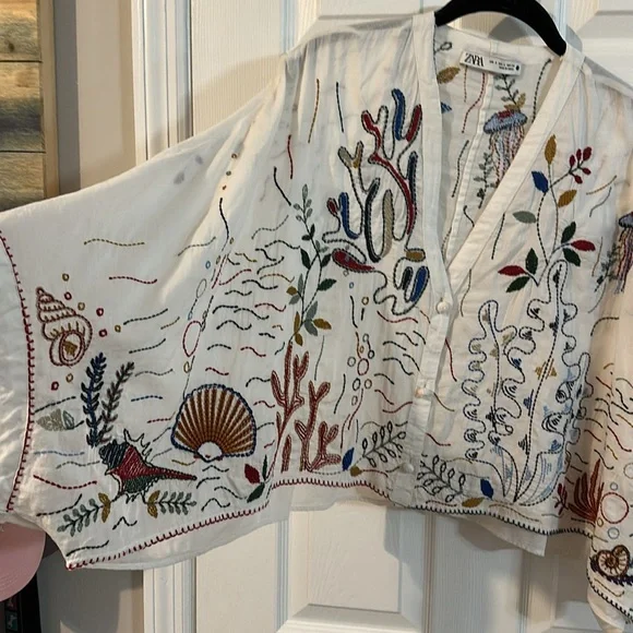 ZARA Embroidered White Kimono with Colorful Sea Life Design - Picture 8 of 14